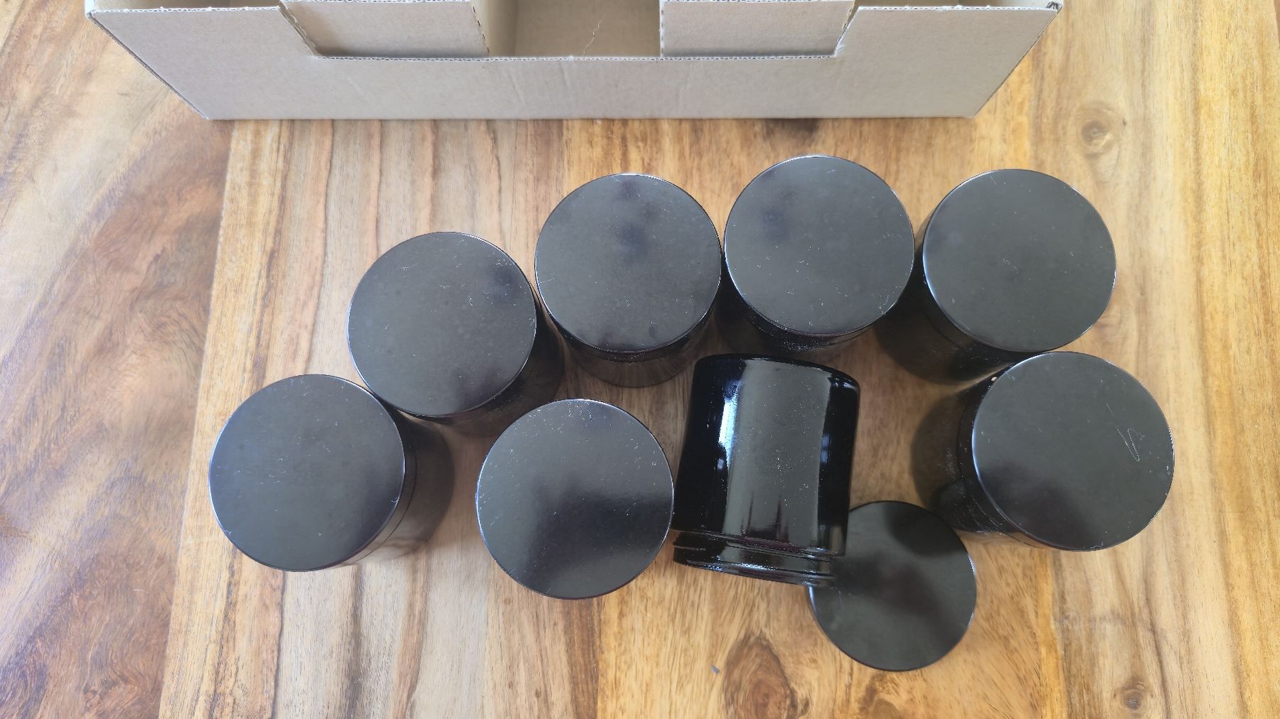 Contenitori & Simili: 8 Salbendose mit Deckel – Nuovo (secondo la descrizione) da Hinwil venduto da Wo-ma14 2