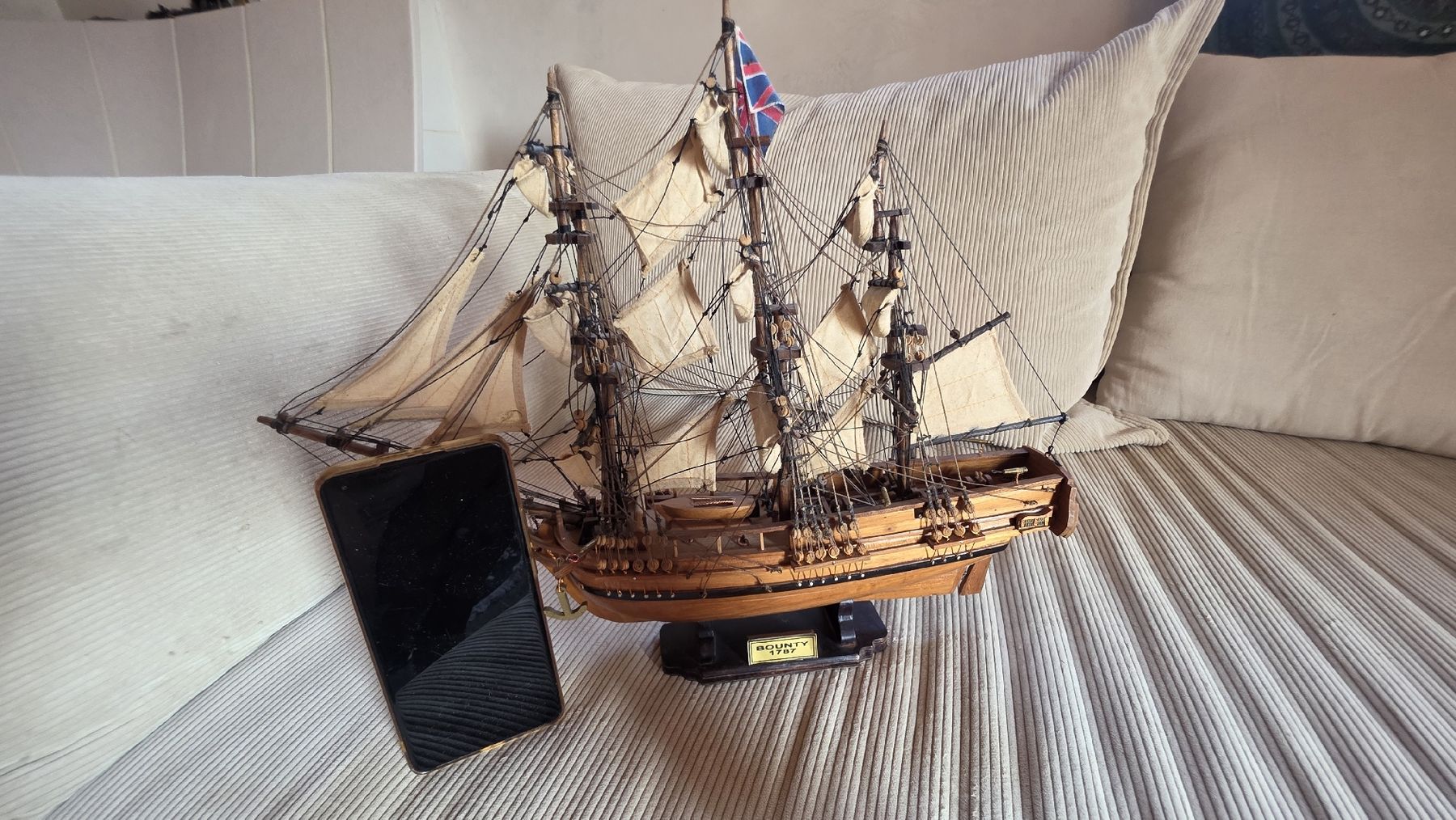 Kits de montage: Schiffsmodell Bounty 1787 – D'occasion à Eggerberg par blumtasha 6