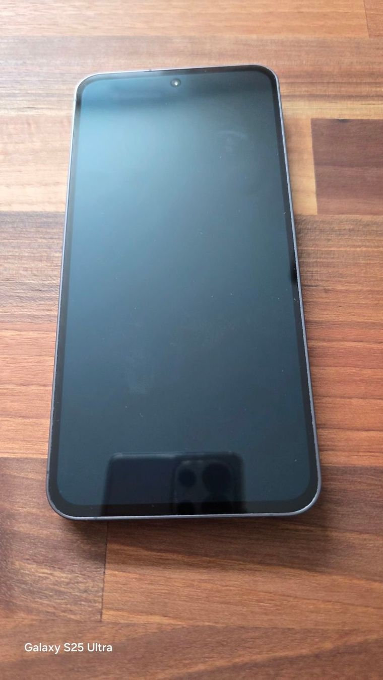 Samsung Telefoni cellulari / Smartphones: Smartphone Galaxy S24 FE – Usato da Madetswil venduto da gru_zcr2