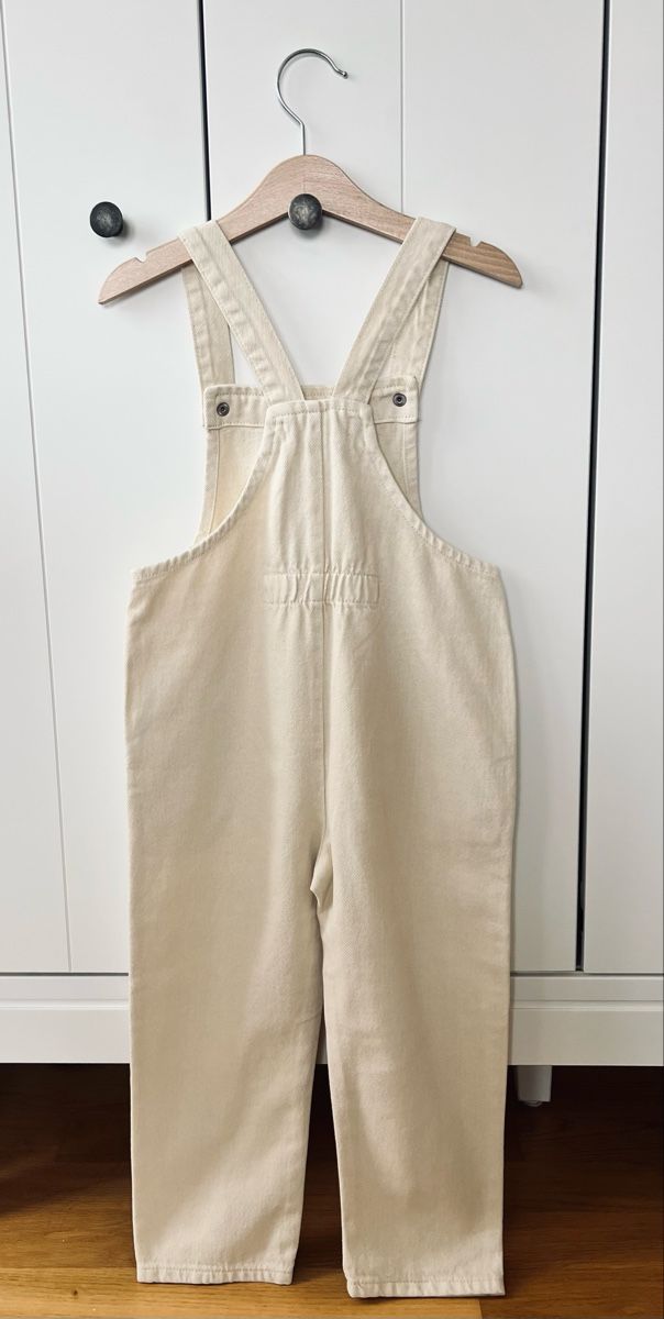Zara Hosen: Zara 110 Jeans Latzhose creme – Neu (gemäss Beschreibung) aus Burgdorf von rulan 2