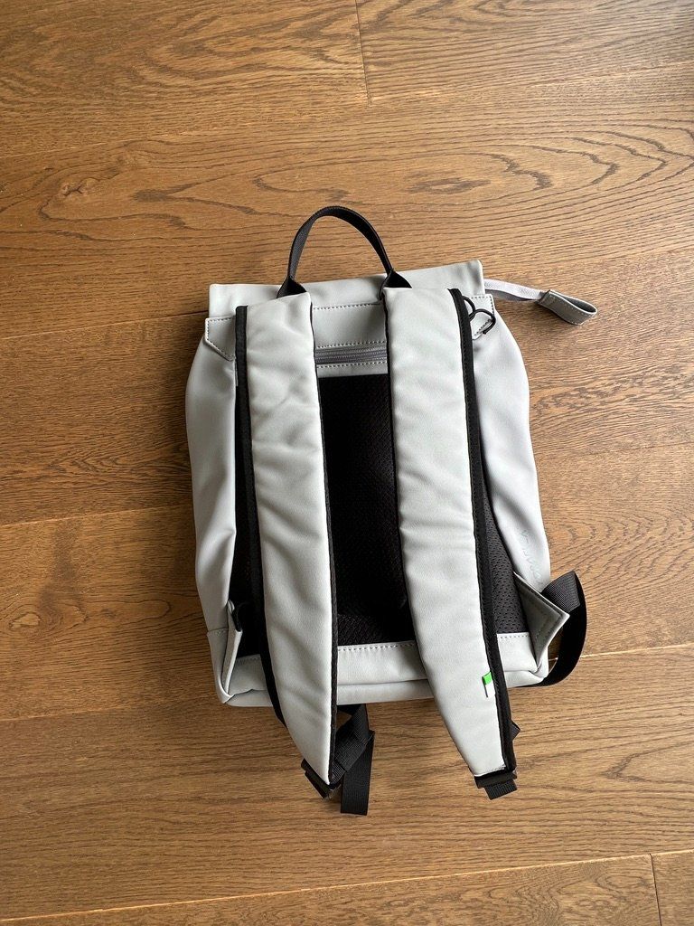Zwei Zaini: Zweifach Rucksack hellgrau, neu – Nuovo (secondo la descrizione) da Solothurn venduto da Scoony 1
