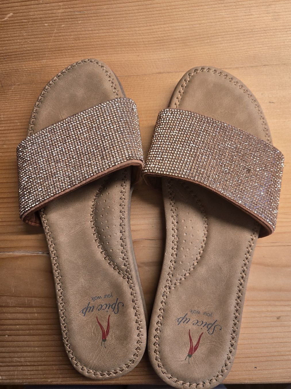Scarpe da donna: Sandalen von Spice up Rose – Usato da St. Gallen venduto da dan_w62f