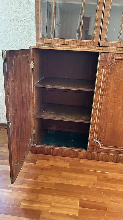 Vetrine: Antiker Vitrinenschrank – Usato da Rütihof venduto da serouni5406 1