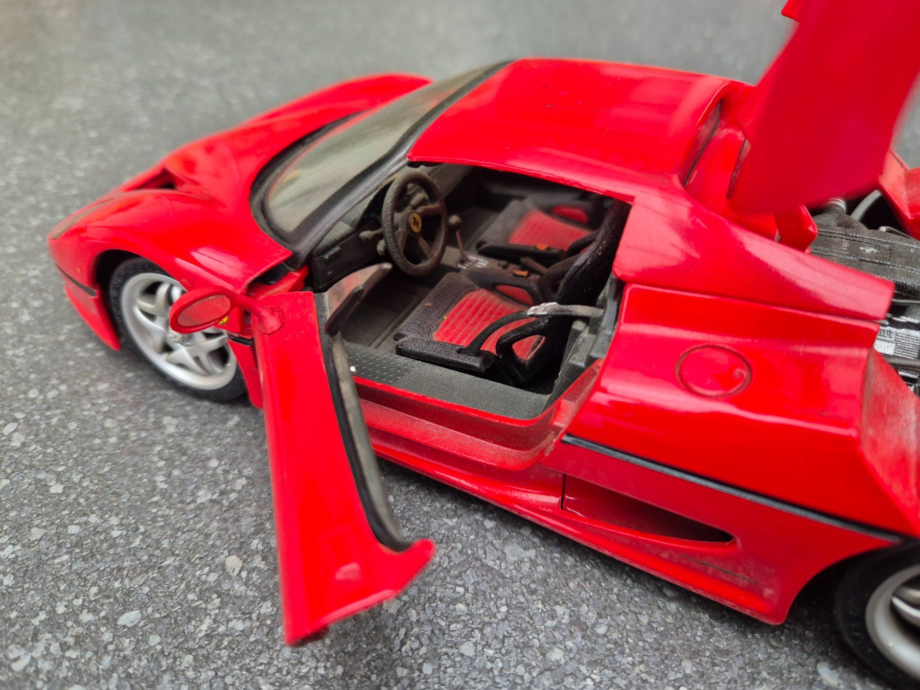 Ferrari Modellautos: Ferrari F50 – Gebraucht aus Oberbuchsiten von  2