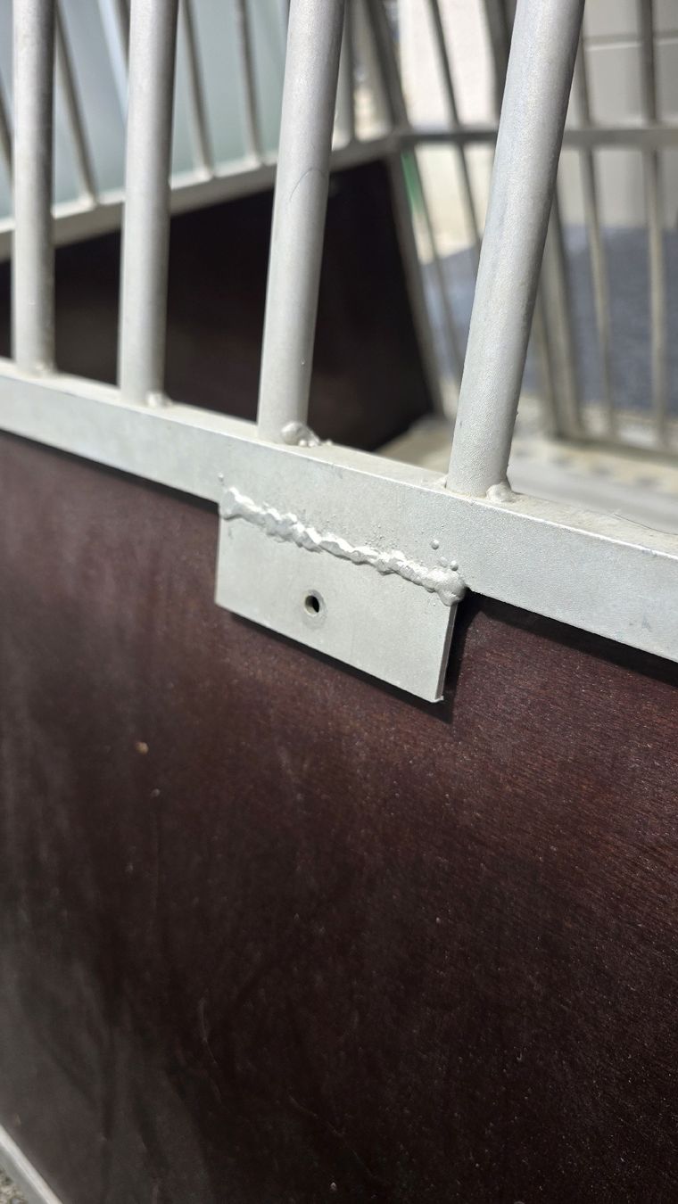 Käfige, Transport & Sicherheit: Robuste Hundebox – Gebraucht aus Altendorf von ave_pkb6 2