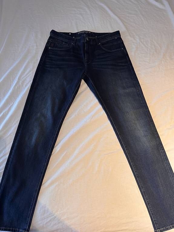 Jeans: Blaue Jeans Vanguard  – Usato da Regensdorf venduto da Jazmyn307 2