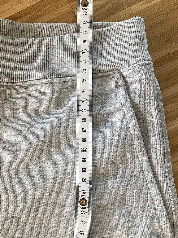 Pantaloni: Tibi Jogginghose – Usato da Zürich venduto da rundeshaus1 4
