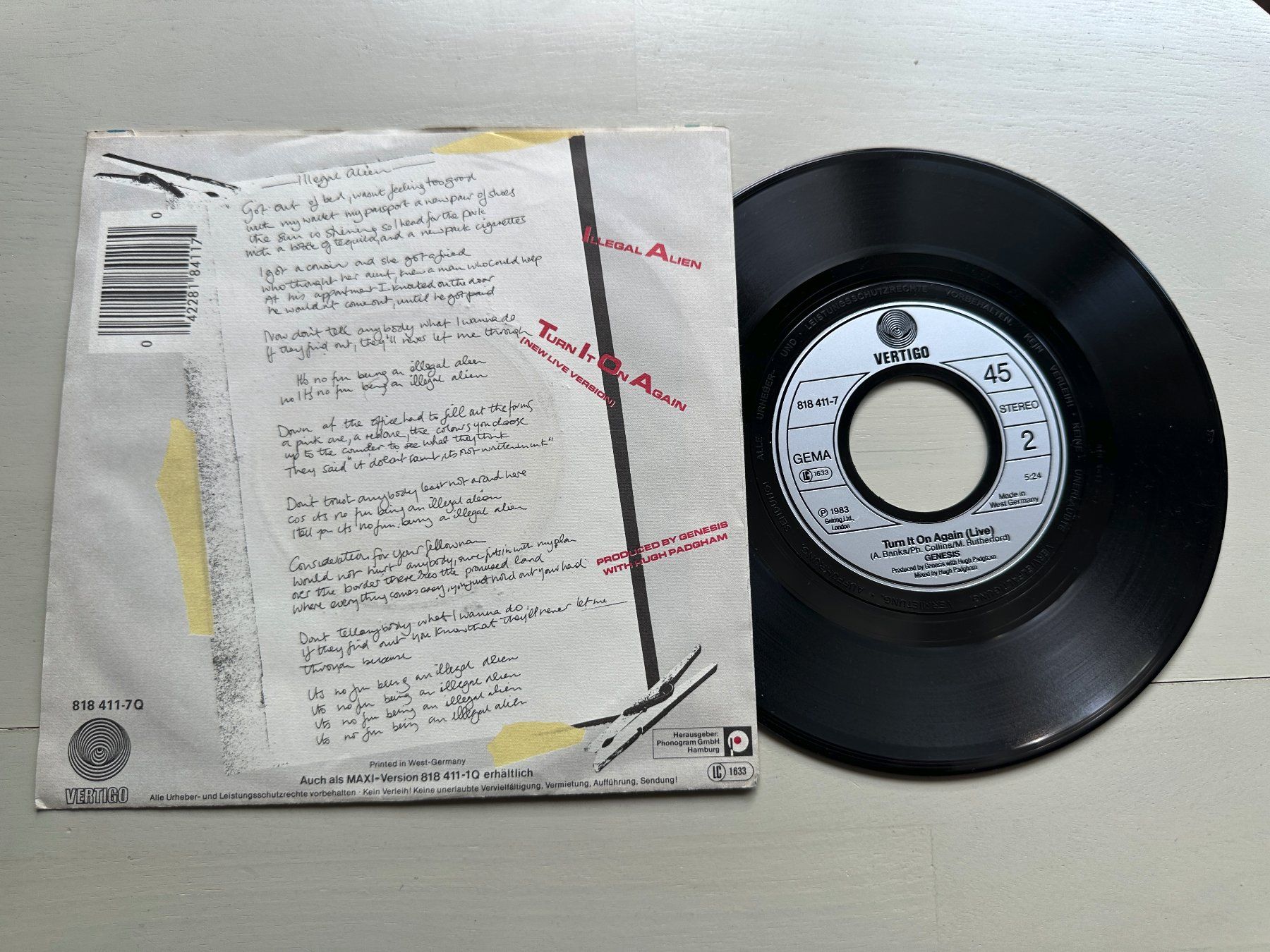 Vinyles: GENESIS tolle Single Kult PHIL COLLINS Illegal Alien Text 80 – D'occasion à Basel par Partridge 1