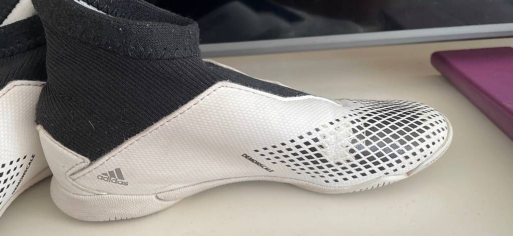 Scarpe per ragazzi: Fussballschuhe Gr. 32 – Usato da Reinach AG venduto da viktoria0321 1
