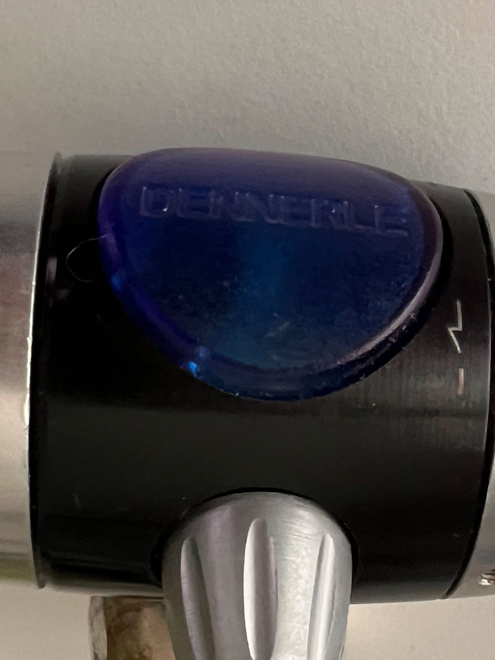 Dennerle Filter: Dennerle Druckminderer Carbo Night – Gebraucht aus Opfikon von contactsimone 3