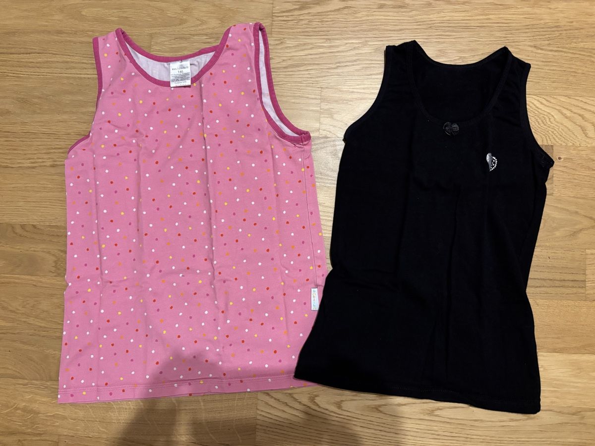 Camicette, T-shirt & Top: 2 Tops 140 – Usato da Rünenberg venduto da ZwergLi100