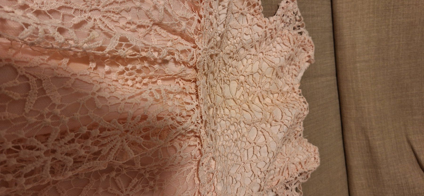 Vestiti & Gonne: Mädchenkleid rosa mit Spitzenmuster neu – Nuovo e nell'imballaggio originale da Killwangen venduto da natszp 1