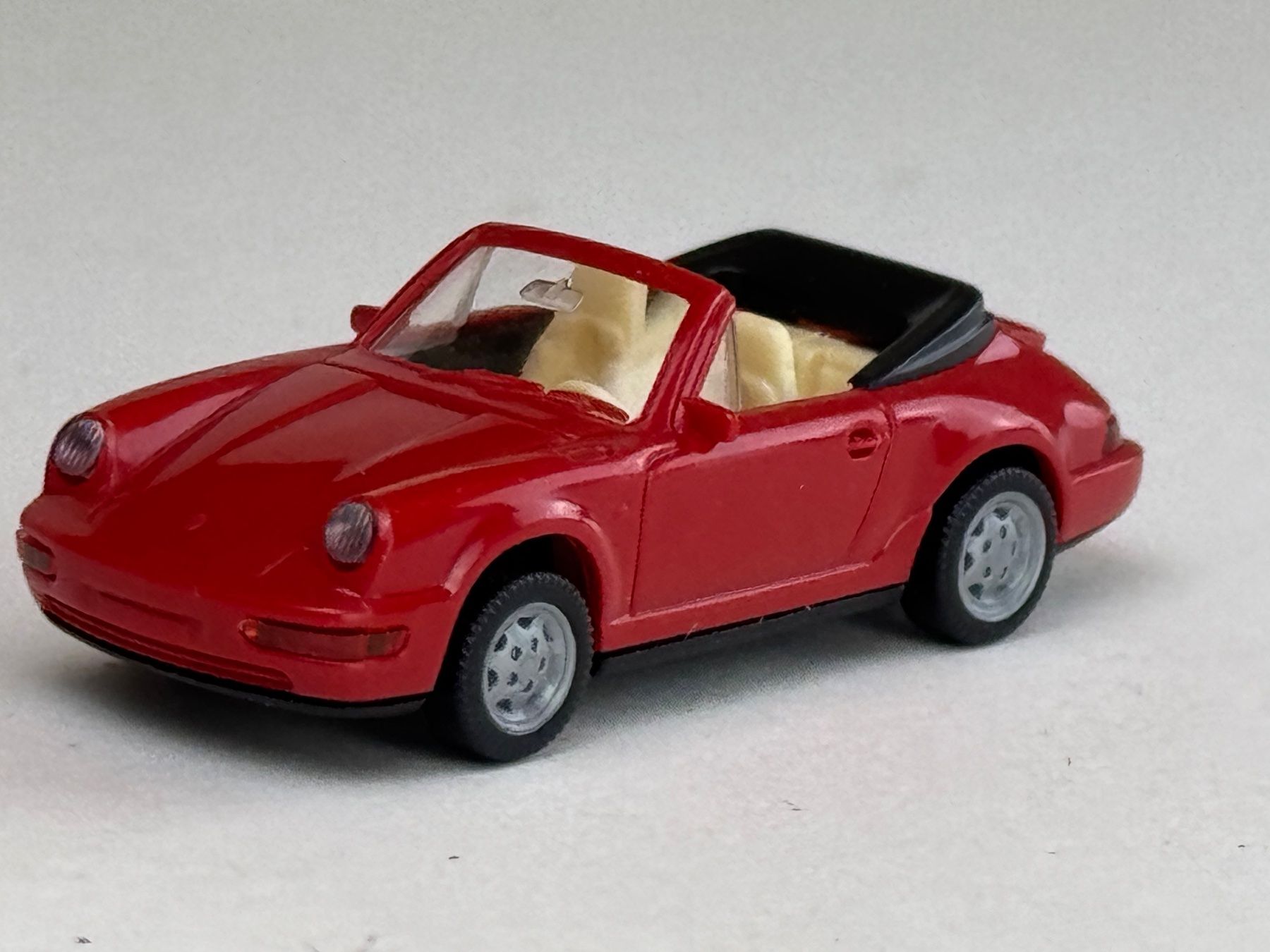 Wiking Modellini d'auto: Porsche Carrera 4 Cabrio rot – Usato da Elm venduto da Wikmtz