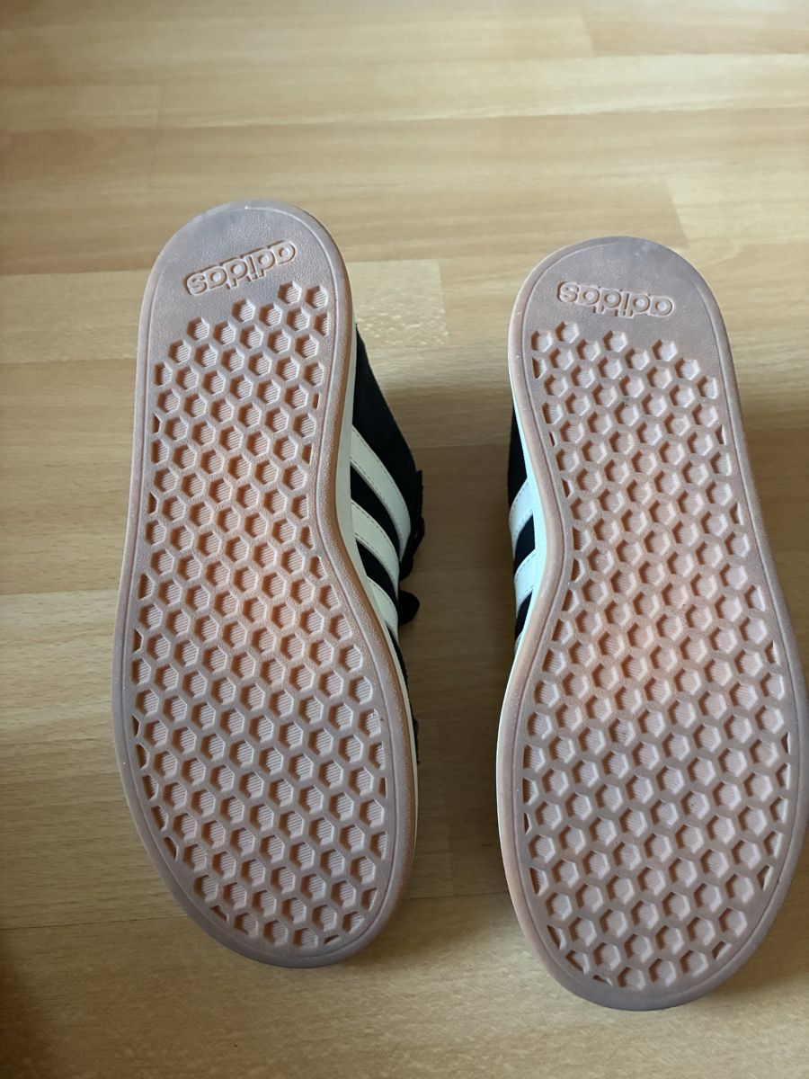 Adidas Scarpe da uomo: Adidas Schuhe 36  – Usato da Bern venduto da wisemagpie 4