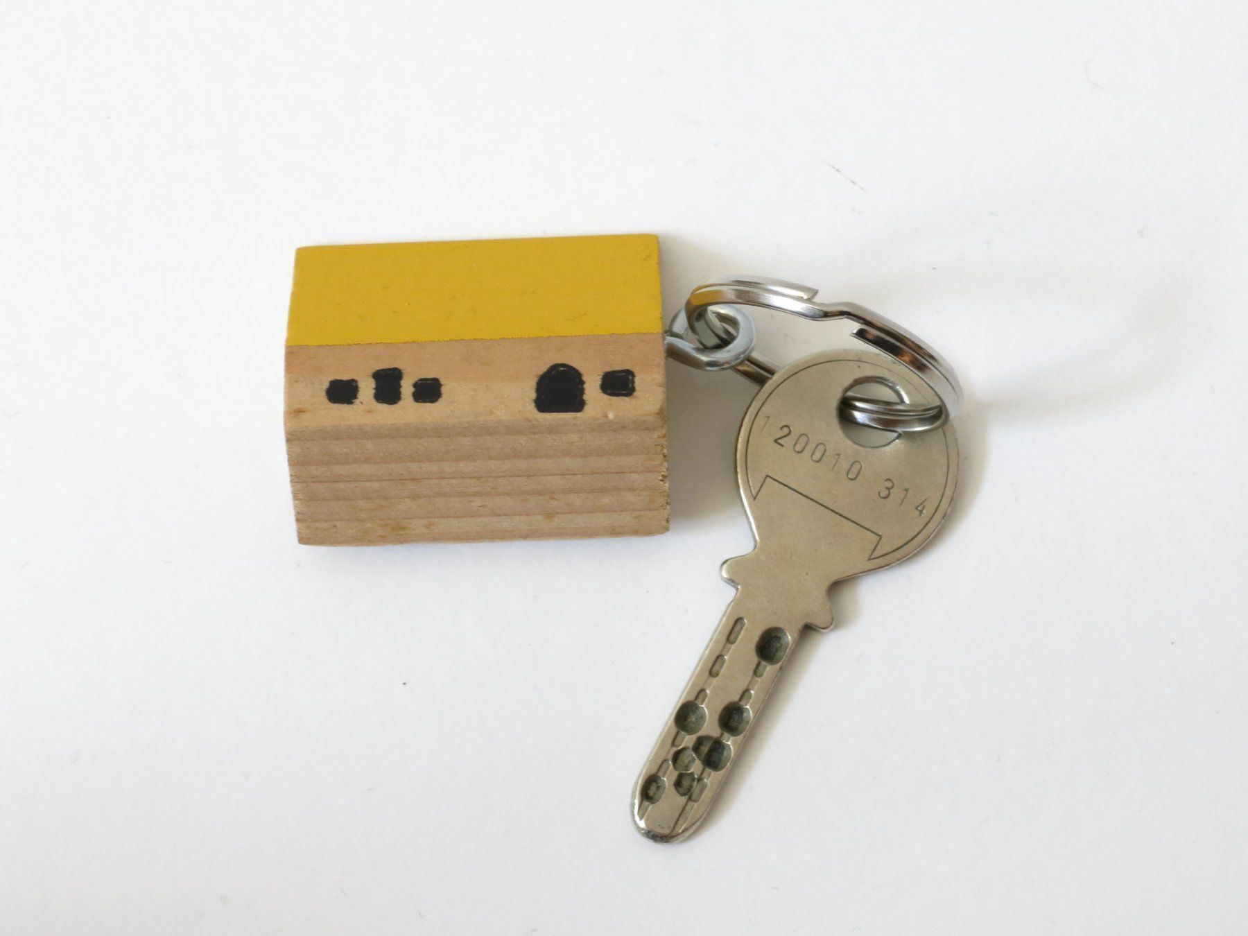 Portachiavi: Porte-clé maison en bois – Usato da Neuchâtel venduto da heloisa 3