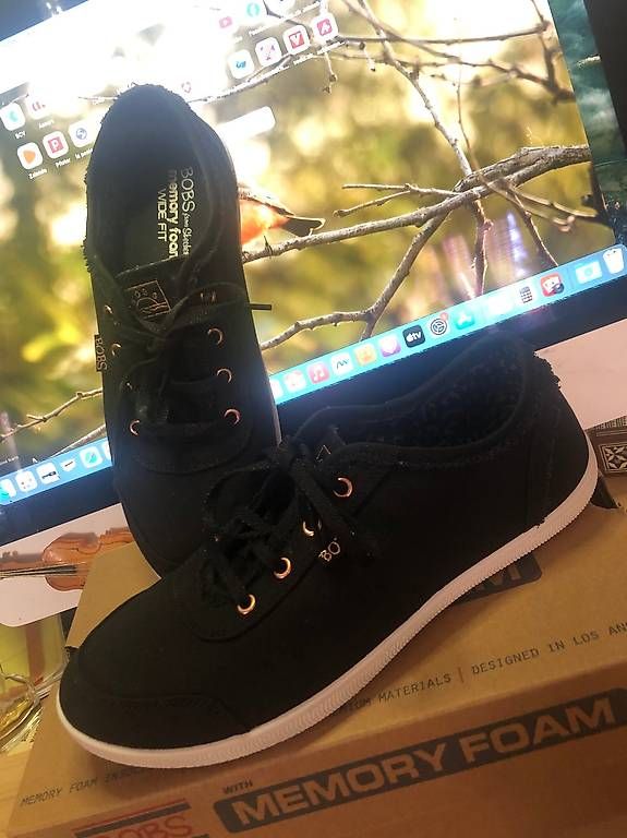 Scarpe da donna: sneakers noires à lacets – Nuovo e nell'imballaggio originale da Le Vaud venduto da mla_88hm 1