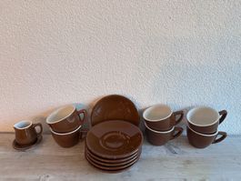 Lot de vaisselle complète brun clair pour café