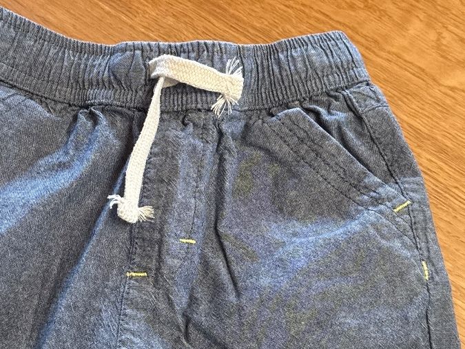 Pantaloni: Jeans Shorts Gr. 98 von Smile – Usato da Auenstein venduto da moin. 2