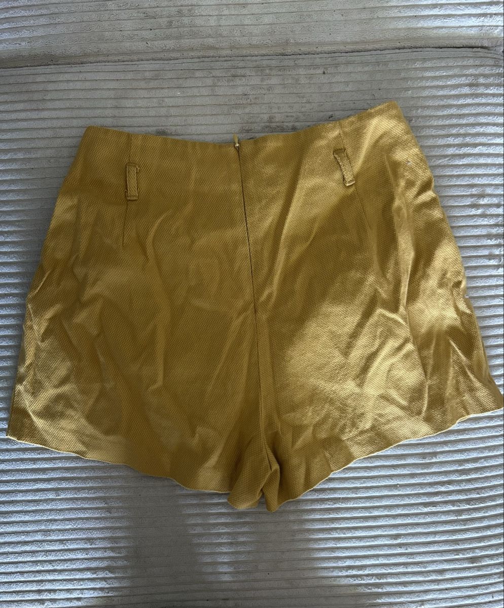 Stradivarius Pantaloni: Short Stradivarius 36 – Usato da Chez-le-Bart venduto da Justine2025 1