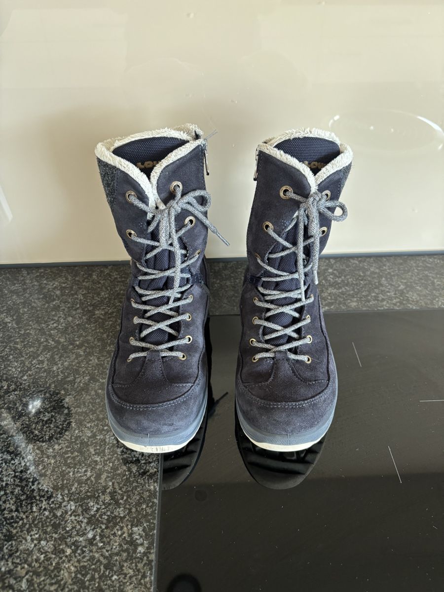 Lowa Chaussures garçon: Lowa Winterstiefel Grösse 35 – D'occasion à Grosswangen par Sunnyday35 1