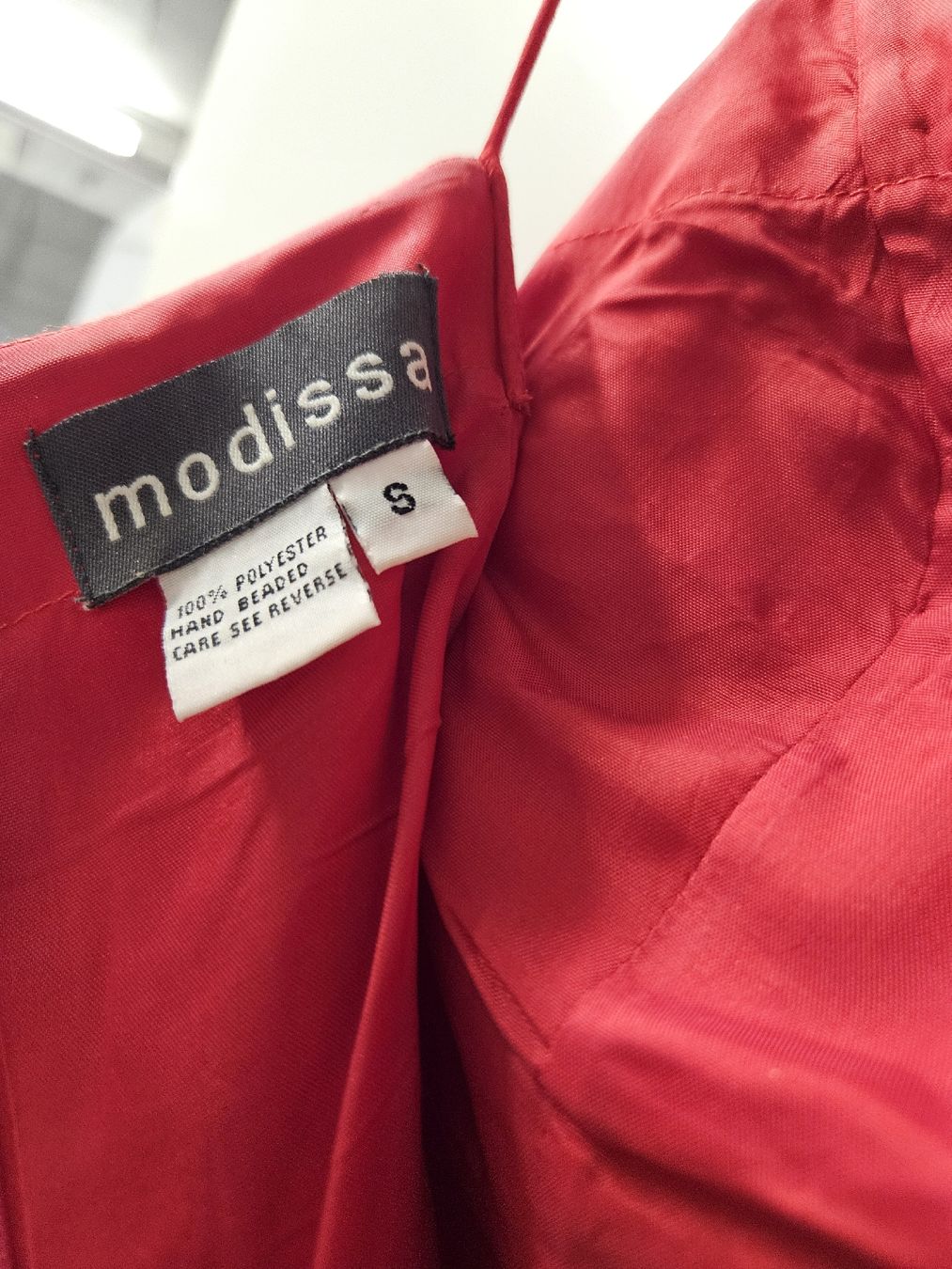 Kleider: Abendkleid Modissa Rot Perlen Grösse S – Gebraucht aus Widen von Calgary 4