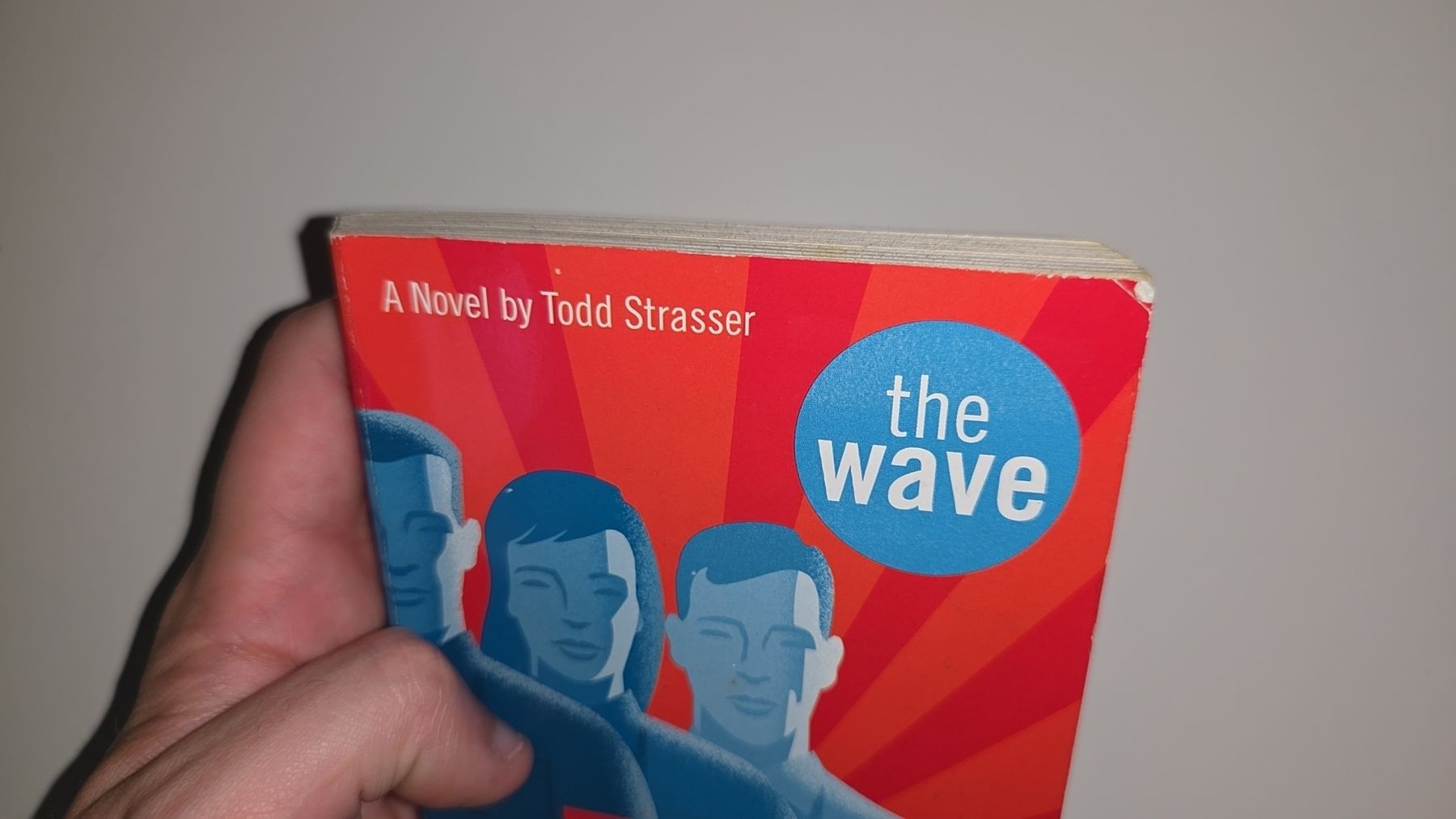 Libri: the wave - Todd Strasser – Usato da Gümmenen venduto da marvingauch 2