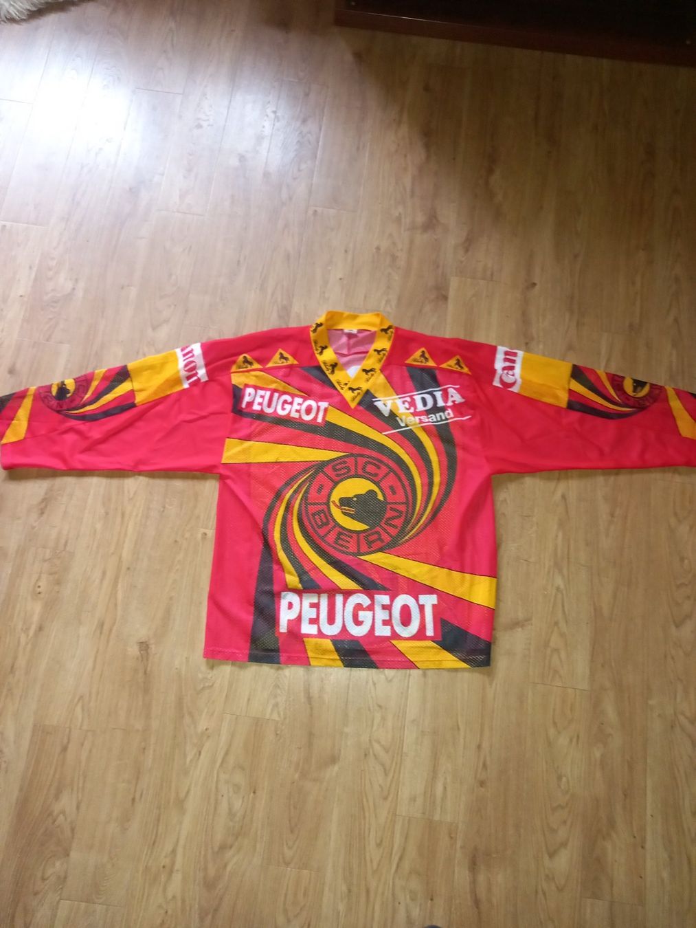 SC Bern Canottiere & Pantaloni: Altes Trikot SC Bern – Usato da Reichenbach i. K. venduto da ANiZu83