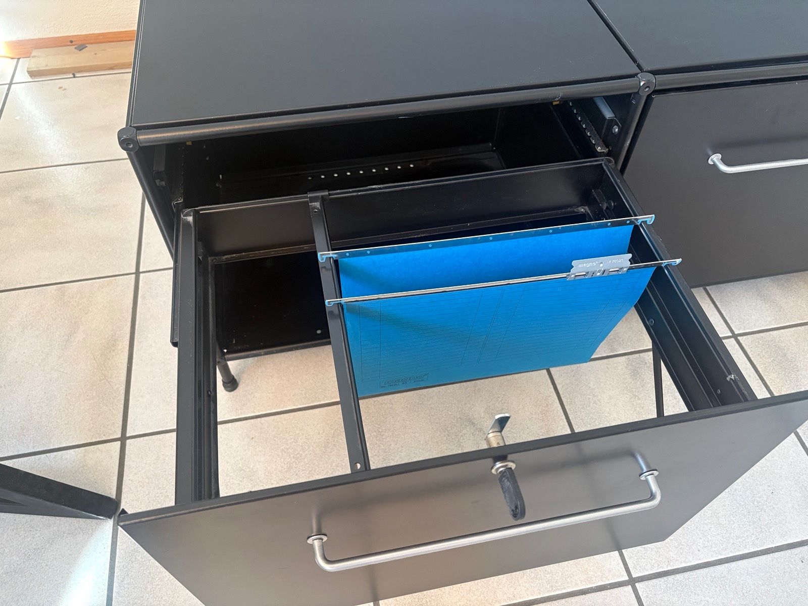 Cassettiere: Sideboard schwarz Metall – Nuovo (secondo la descrizione) da Liestal venduto da FlomiVivi 5