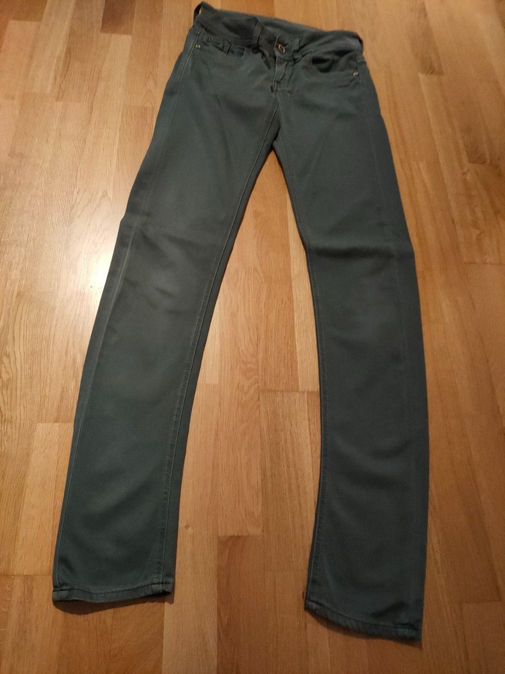 G-Star Pantaloni: Hose von G-Star Gr. 26 – Usato da Regensdorf venduto da Donaldduck0907