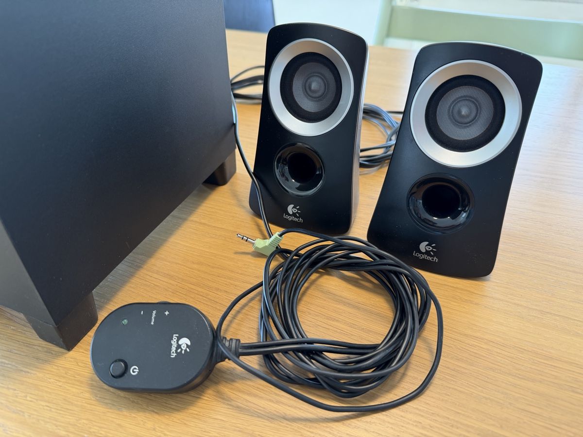 Logitech Casse acustiche: Logitech Z313 Speaker System 2.1 Lautsprecher – Usato da Ennetbürgen venduto da Ruvm3io 1