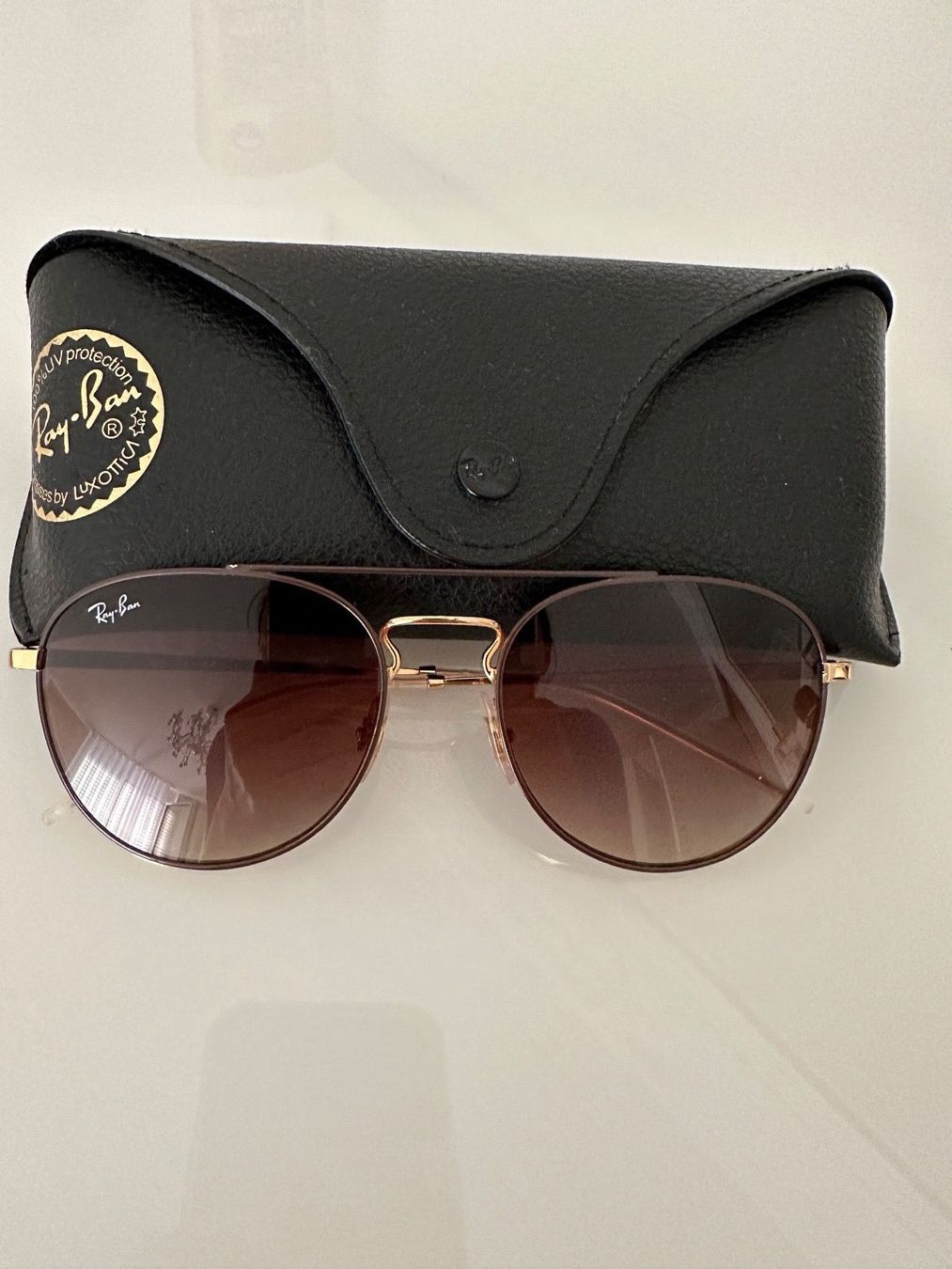 Ray-Ban Brillen & Gläser: Ray Ban Sonnenbrille – Neu (gemäss Beschreibung) aus Perlen von H.Spa
