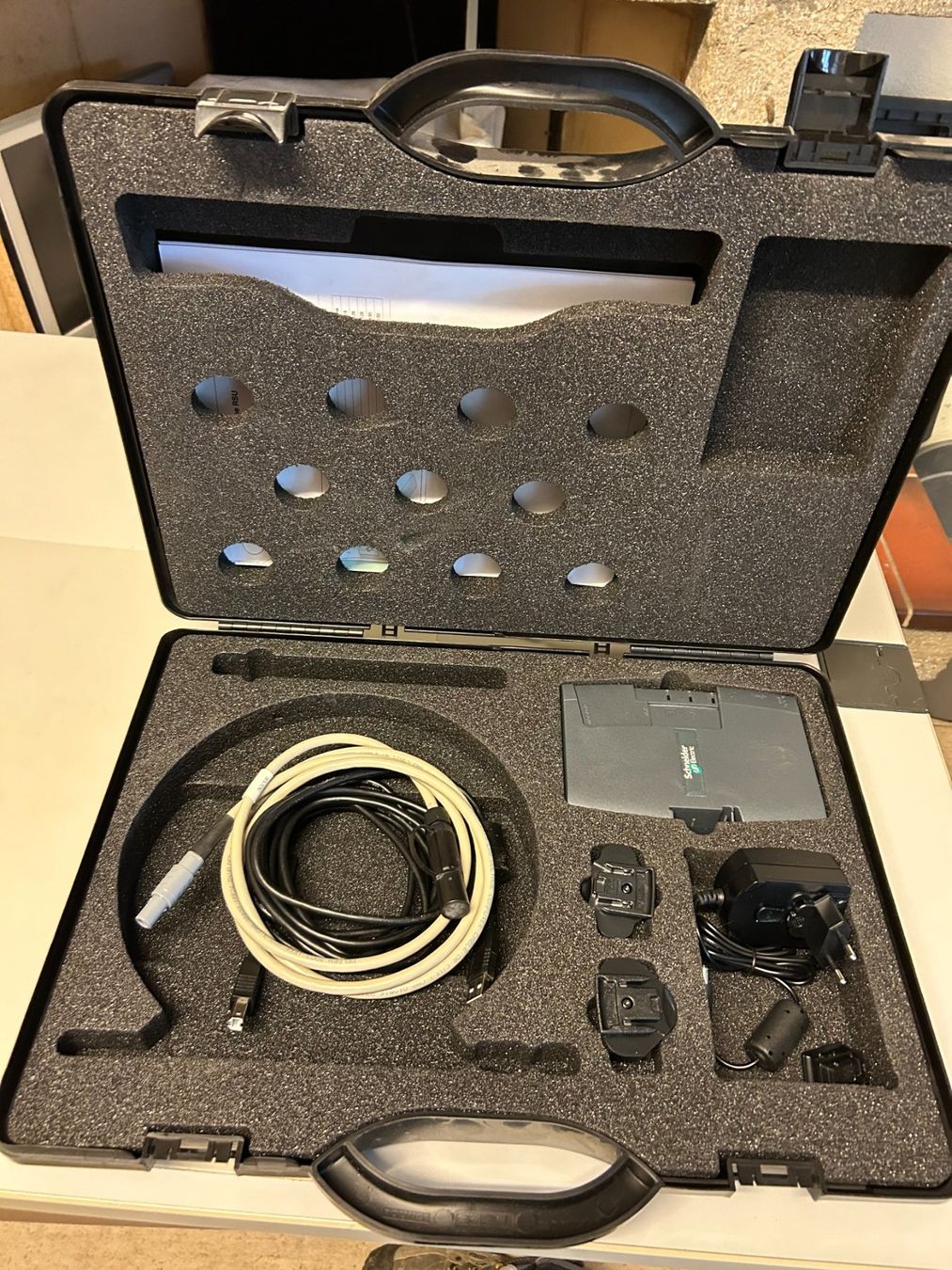 Unità & Adattatore: (Schneider) USB interface, ComPact NSX / NSXm  - TRV00911 – Usato da Breganzona venduto da crimichi 2