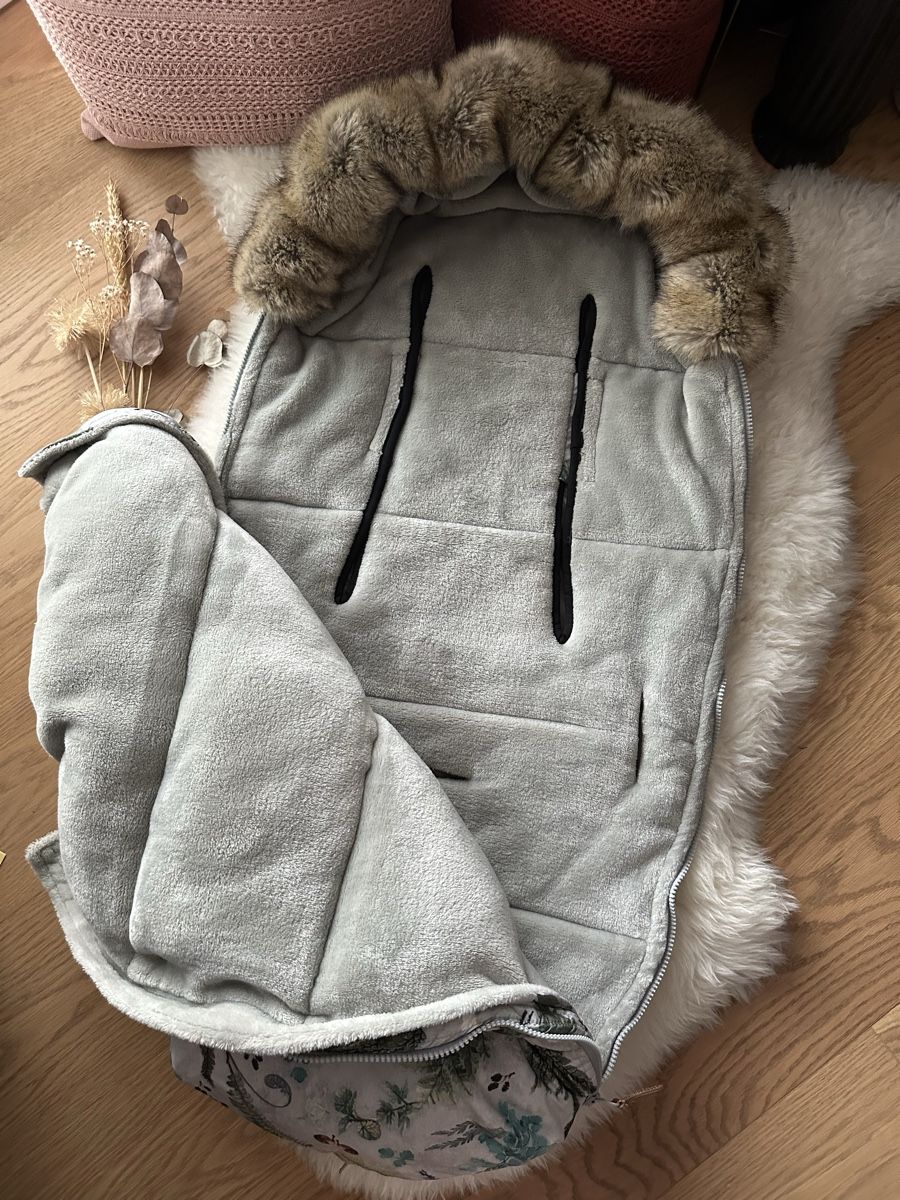 Elodie Sacchi a pelo: Fusssack ELODIE DETAILS Forest Flora – Usato da Obfelden venduto da dafae 2