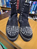 Schwarze Damen Stiefeletten mit Nieten, Grösse 38