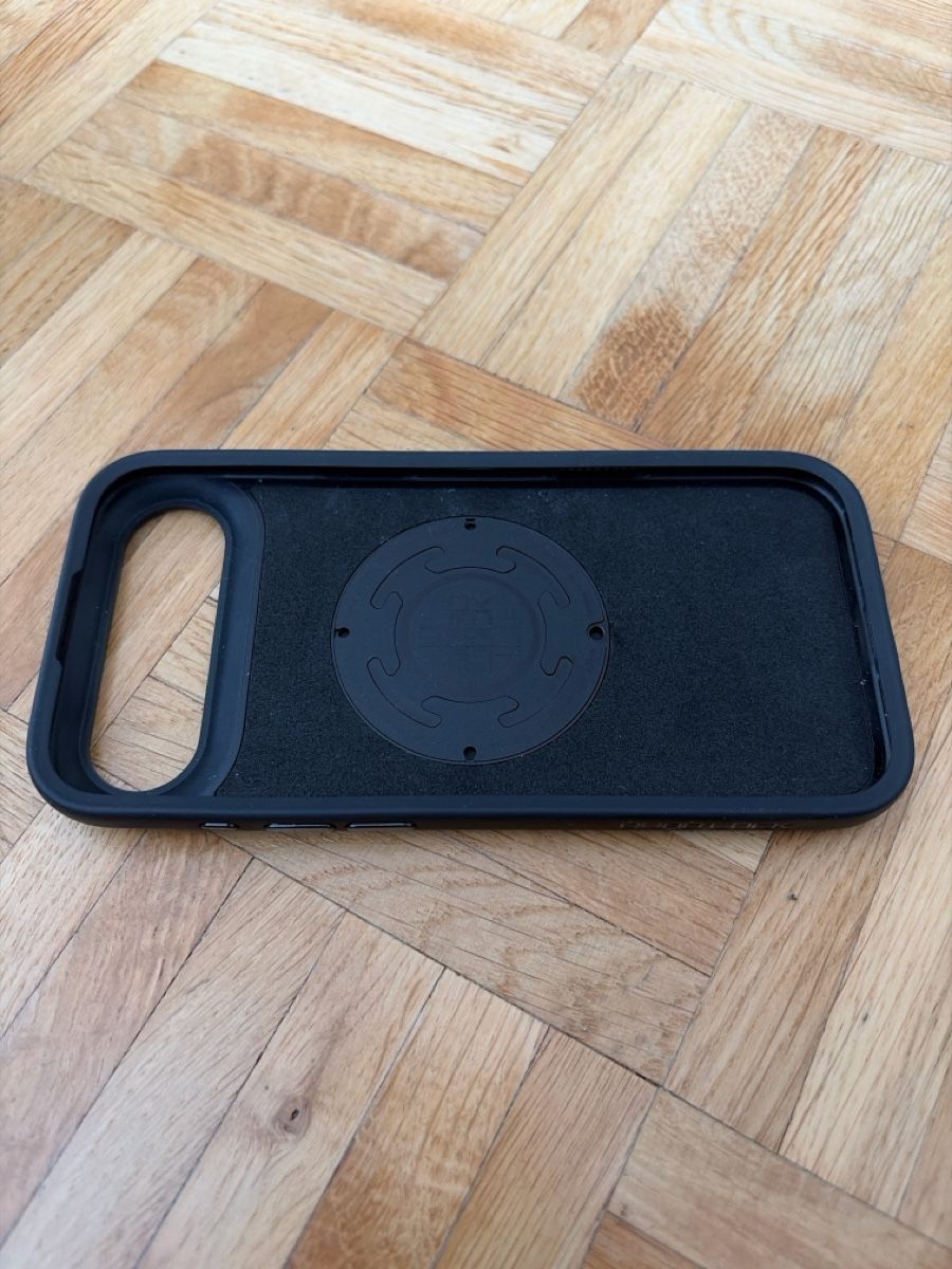 Quad Lock Coques & Protection écran: Coque quadlock iPhone air – D'occasion à Chézard-St-Martin par Titant2k 1
