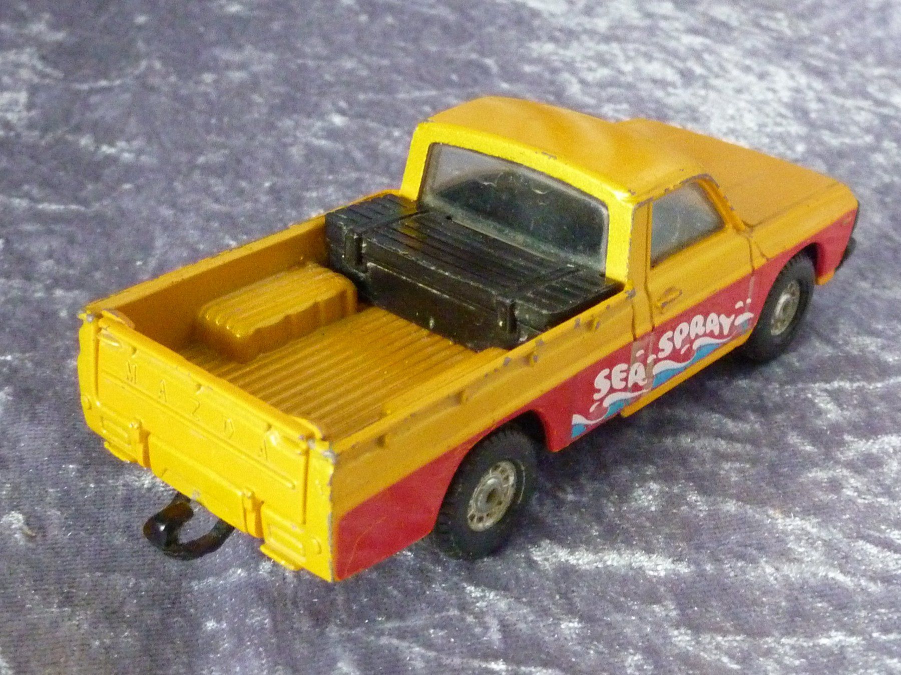 Mazda Voitures modèles: Mazda B1600 Pickup – D'occasion à Dürrenäsch par modellautos4you 2
