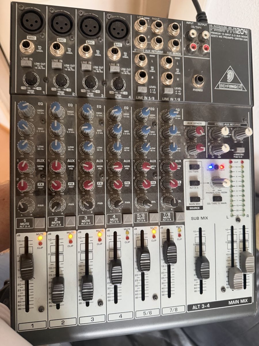 Behringer Console di mixaggio: Behringer XENYX 1204 Mixer – Usato da Baden venduto da noli.r 5