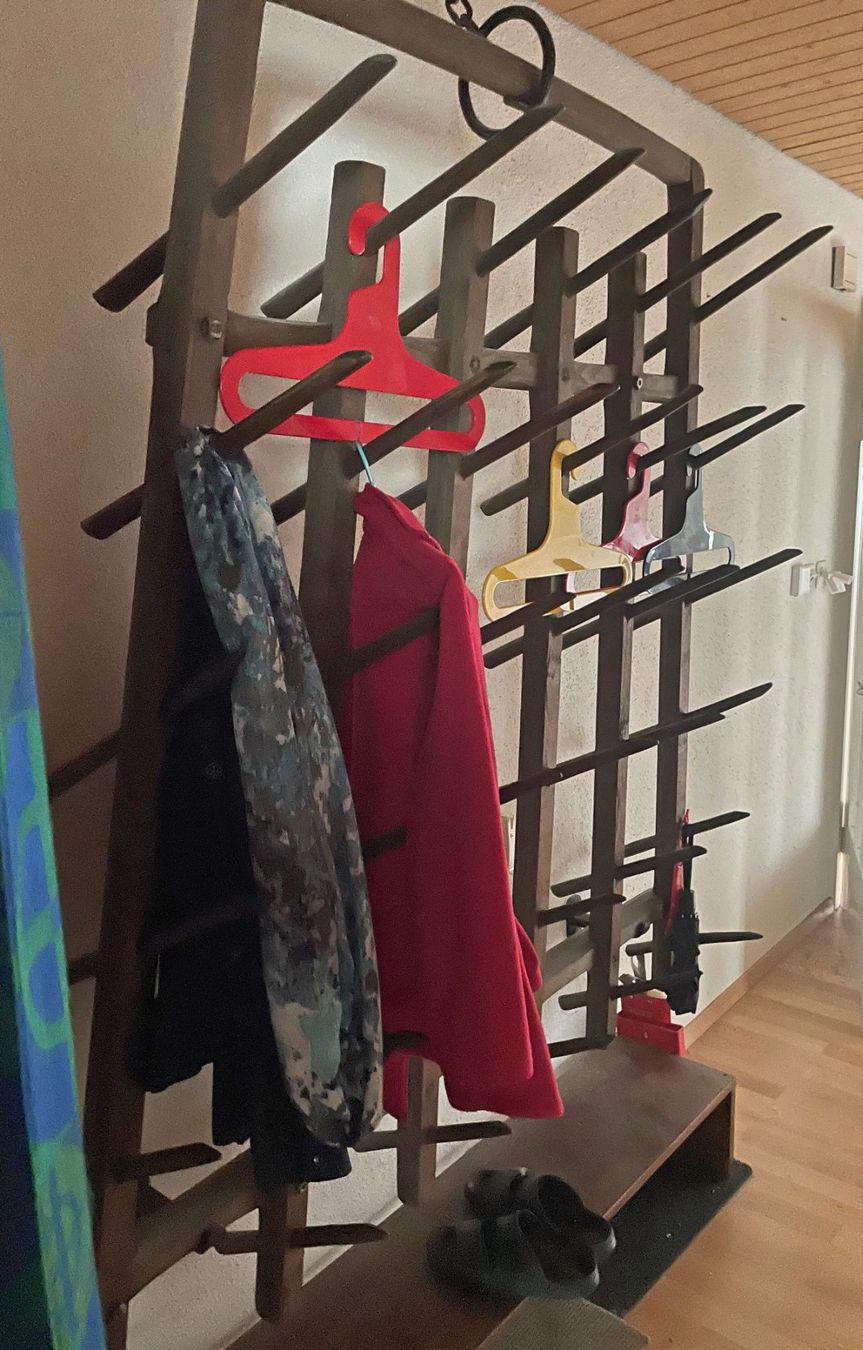 Garderobe: Garderobe – Gebraucht aus Malters von Typograph