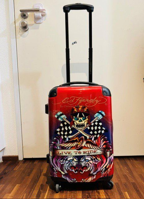 Ed Hardy Copricapi, berretti & cappellini: Ed Hardy / Christian Audigier Vintage Package – Usato da Bassersdorf venduto da Envinyatar13