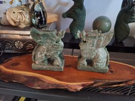Statues de lions gardiens en jade