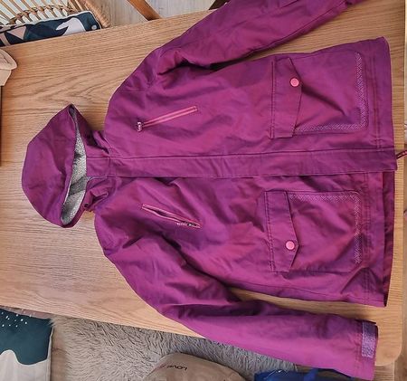 Neue Skijacke violett 176