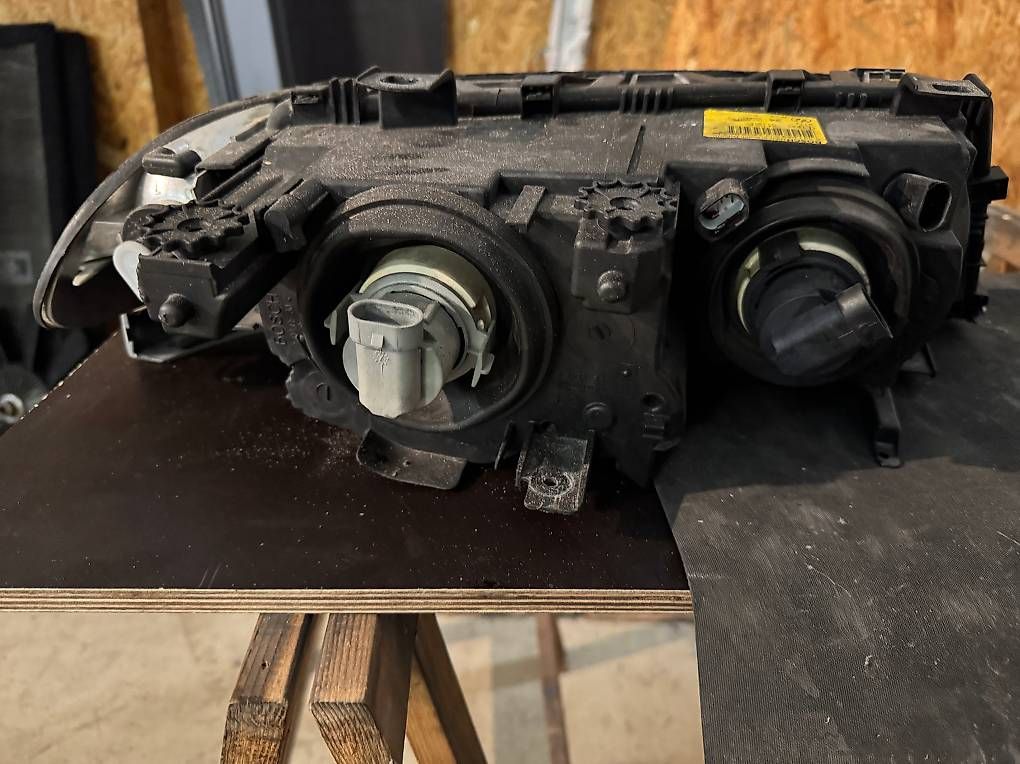 Fari: Bmw E46 Touring Scheinwerfer set mit Blinker – Usato da Madiswil venduto da Poschung 2