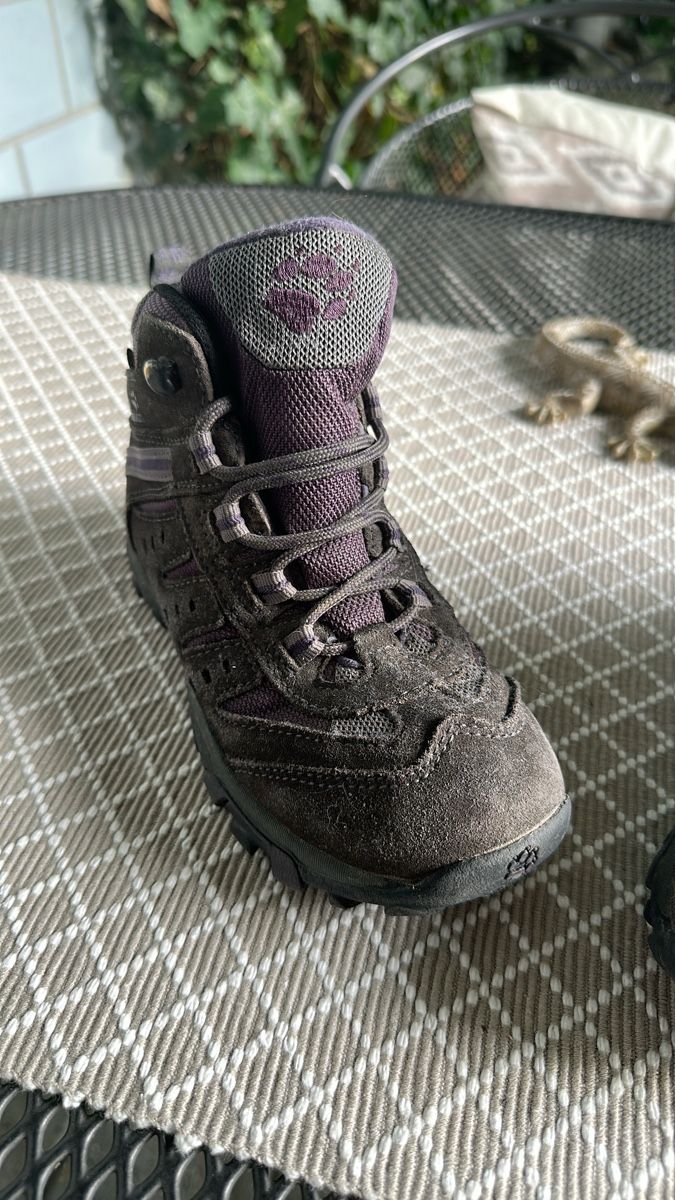Schuhe für Jungen: Jack Wolfskin Wanderschuhe Grösse 33 – Gebraucht aus Muri AG von an_land