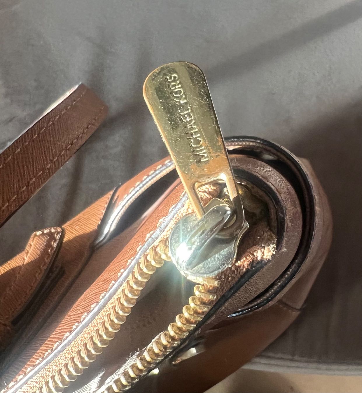 Michael Kors Sacs femmes: Michael Kors Handtasche braun Leder – D'occasion à Zofingen par Florianij 3