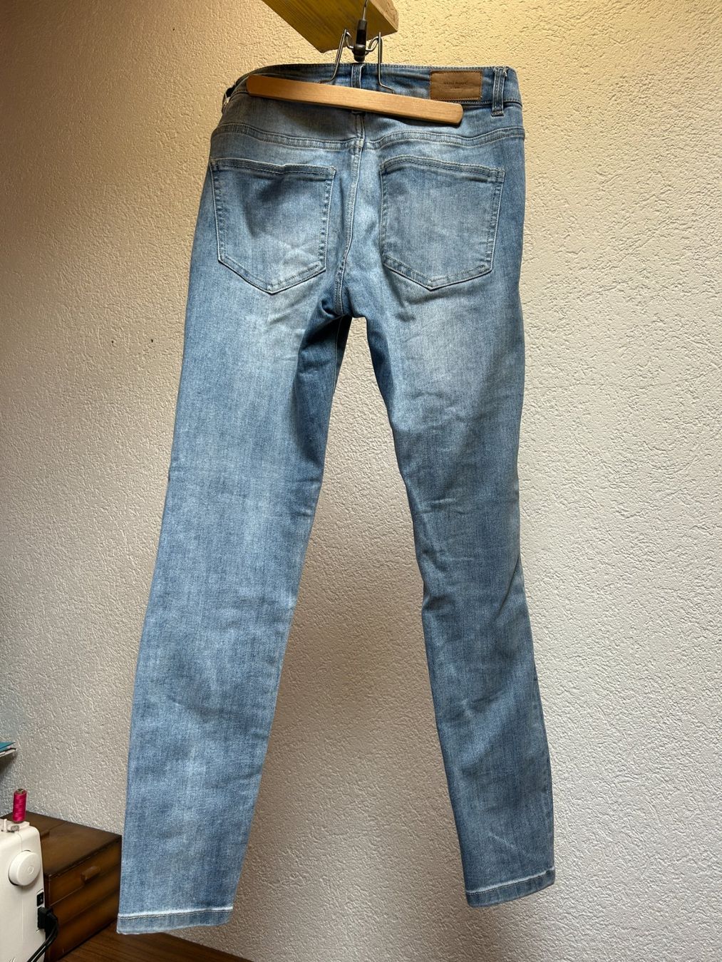 Vero Moda Jeans: Lot de deux jeans taille basse – Gebraucht aus Soyhières von Maponos 3