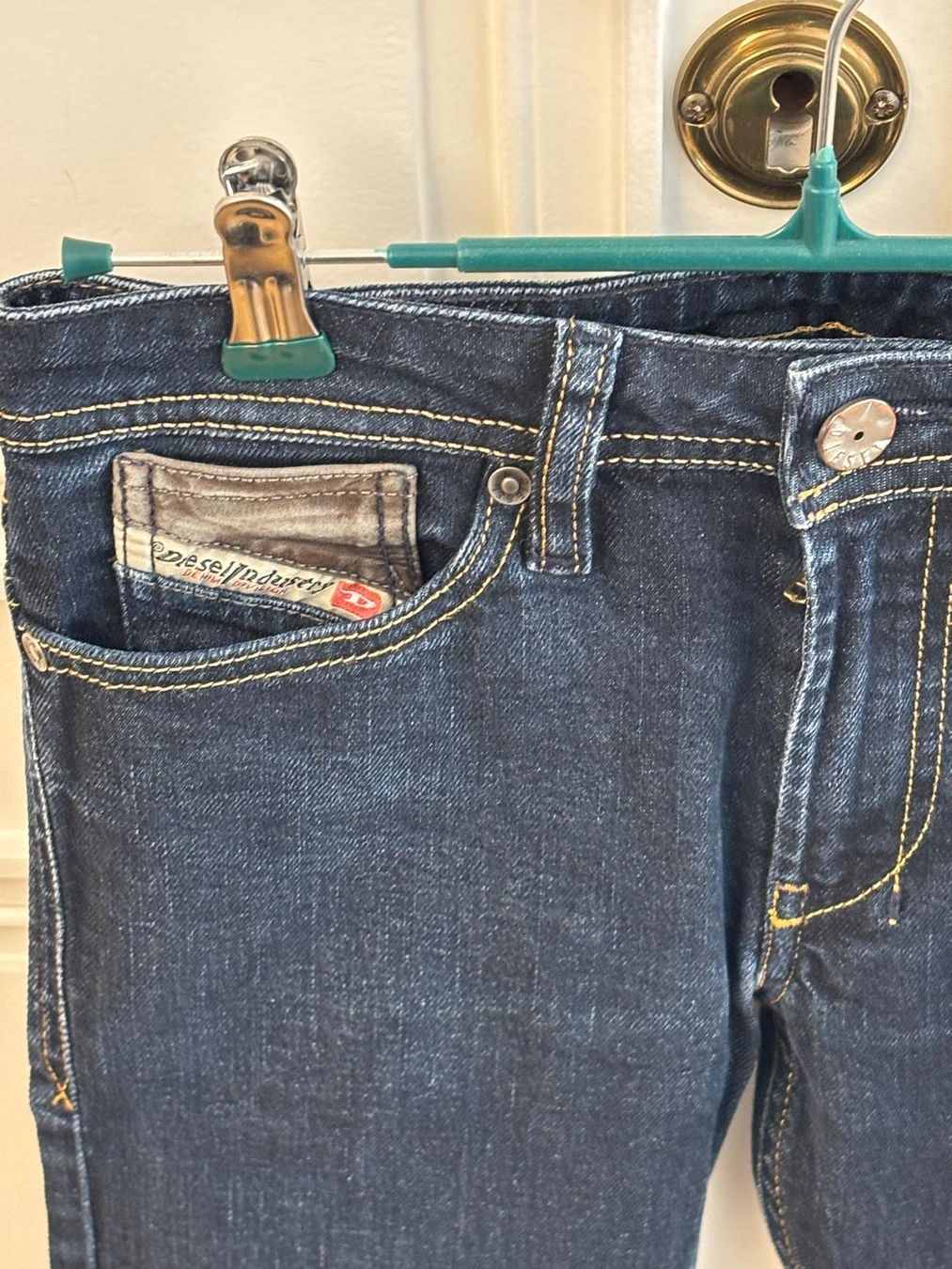 Diesel Pantaloni: Jean Diesel T10 ans – Usato da Conches venduto da chn_hgl6 2