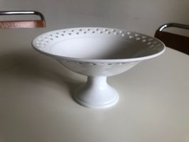 Porzellanschale auf Fuss