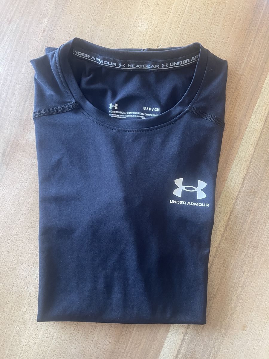 Under Armour T-shirt: Under Armour Shirt – Usato da zürich venduto da maulwurf53
