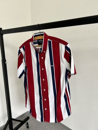 Modernes Sommerhemd von Hollister