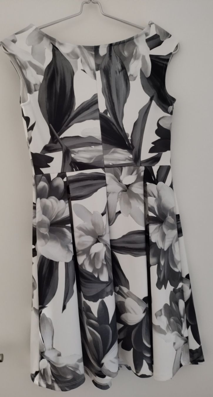 Anna Field Kleider: Neues Kleid von Anna Field Gr. 36 – Neu (gemäss Beschreibung) aus Therwil von Twista11 2